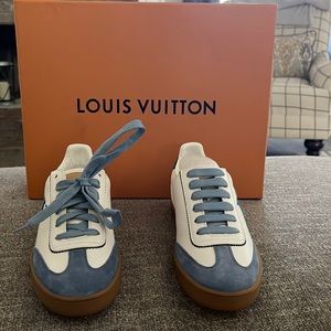 Louis Vuitton calfskin front row sneakers!!NWOT